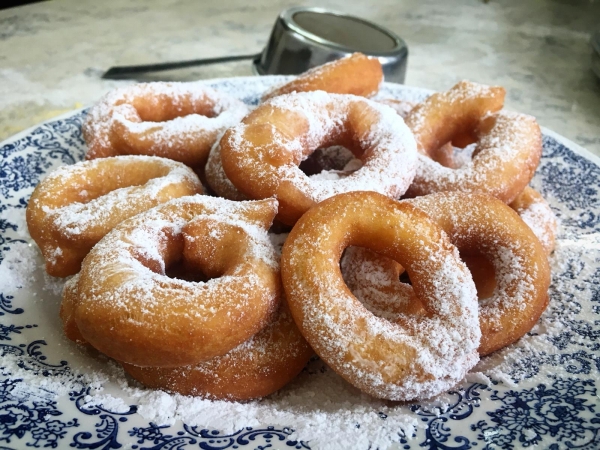 Taralli dolci di patate, alla pugliese. Dolci
