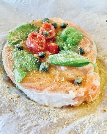 Tournedos di salmone alla mediterranea. Secondi a base di pesce