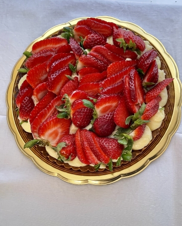 Crostata di fragole, con frolla al pistacchio. Dolci